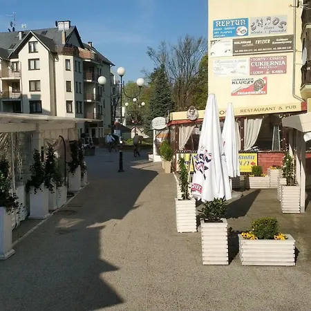 Plac Neptuna 5/4 *